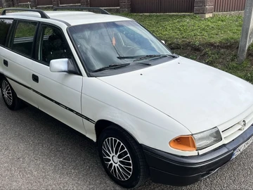 Авто Opel Astra 1992 № 8706152