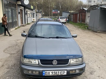 Авто Volkswagen Passat Variant 1993 № 8706526