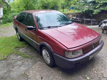 Авто Volkswagen Passat Sedan 1990 № 8706537