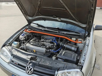 Авто Volkswagen Golf 2003 № 8706891
