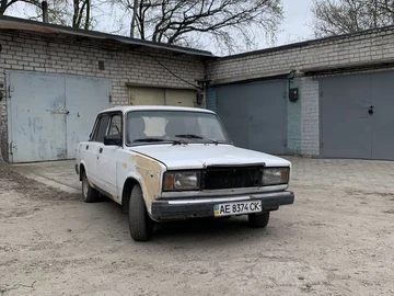 Авто ВАЗ 2107 2004 № 8707075