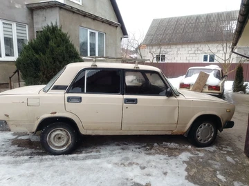 Авто ВАЗ 2107 1986 № 8707209