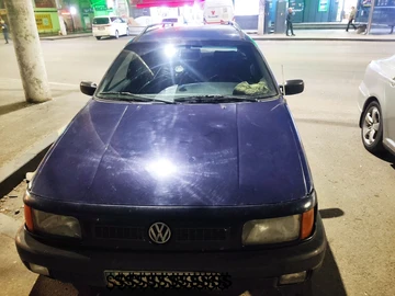 Авто Volkswagen Passat Variant 1991 № 8707212