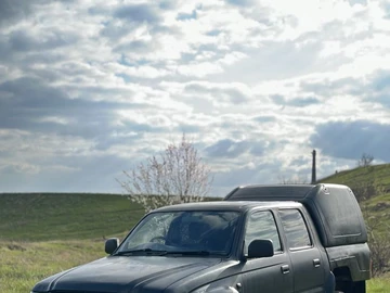 Авто Toyota Hilux Pick Up 2005 № 8707268