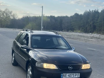 Авто Opel Vectra 1997 № 8707437