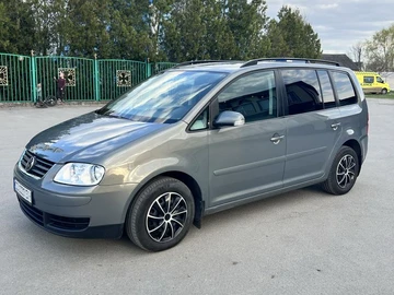 Авто Volkswagen Touran 2007 № 8707516