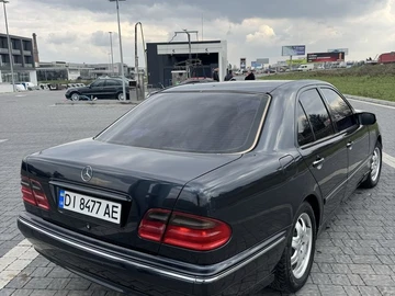 Авто Mercedes 220 2000 № 8707862