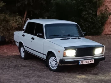 Авто ВАЗ 2107 1987 № 8708036