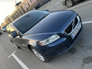 Авто Volvo V50 2010 № 8708093