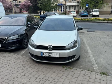 Авто Volkswagen Golf 2010 № 8708279