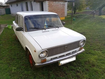 Авто ВАЗ 21101 1983 № 8708284