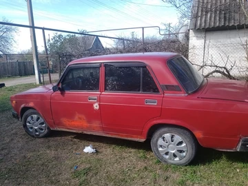Авто ВАЗ 2107 1990 № 8708498