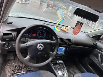 Авто Volkswagen Passat Sedan 2003 № 8708507