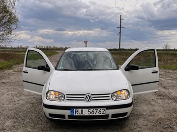 Авто Volkswagen Golf 2000 № 8708895
