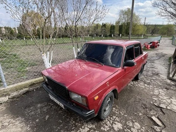 Авто ВАЗ 2107 1982 № 8708906