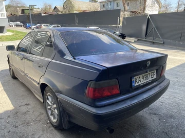Авто BMW 3 Серия 1993 № 8708957