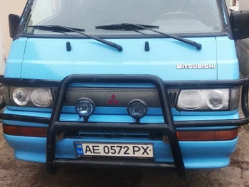 Авто Mitsubishi Delica 1993 № 8708958