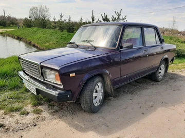 Авто ВАЗ 2107 1999 № 8709386