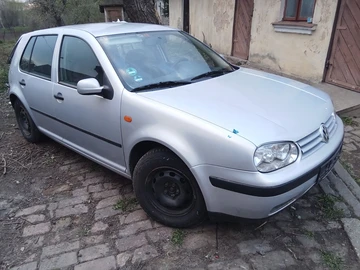 Авто Volkswagen Golf 2000 № 8709420