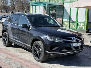 Авто Volkswagen Touareg 2014 № 8709517
