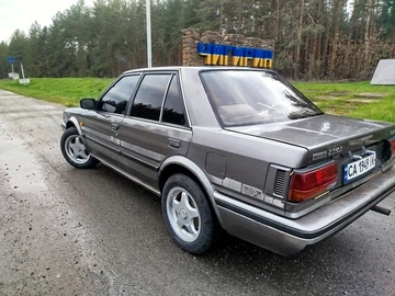Авто Nissan Bluebird 1988 № 8709713