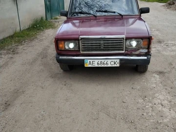 Авто ВАЗ 2107 2004 № 8709815