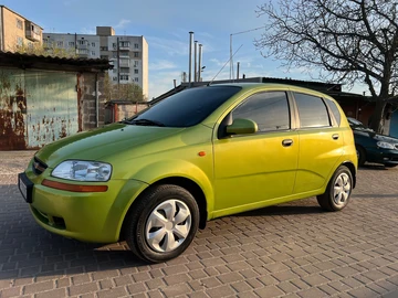 Авто Chevrolet Aveo 2005 № 8709821