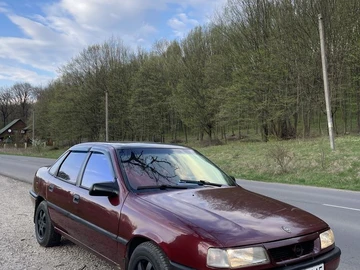 Авто Opel Vectra 1992 № 8710006