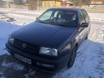 Авто Volkswagen Vento 1992 № 8710041