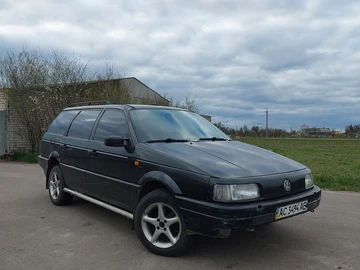 Авто Volkswagen Passat Variant 1989 № 8710048