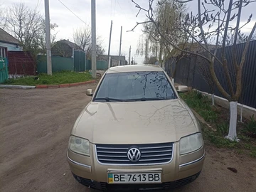Авто Volkswagen Passat Sedan 2003 № 8710050