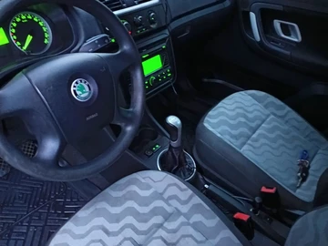 Авто Skoda Roomster 2008 № 8710182