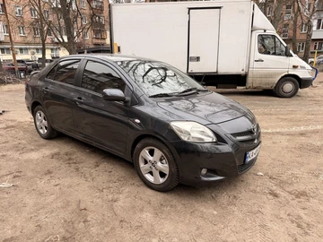 Авто Toyota Yaris 2007 № 8710264