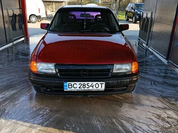 Авто Opel Astra 1992 № 8710583