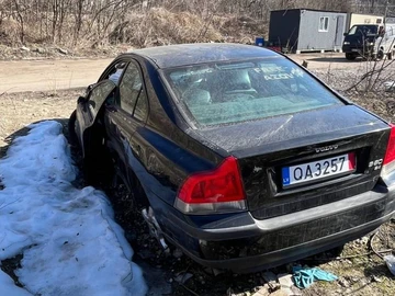 Авто Volvo S60 2004 № 8710598