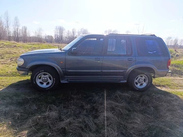 Авто Ford Explorer 1998 № 8711329