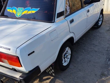 Авто ВАЗ 2105 1991 № 8711345