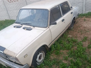 Авто ВАЗ 2107 1989 № 8711596