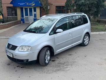 Авто Volkswagen Touran 2004 № 8711979