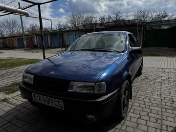 Авто Opel Vectra 1992 № 8712007