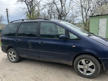 Авто Volkswagen Sharan 1998 № 8712011