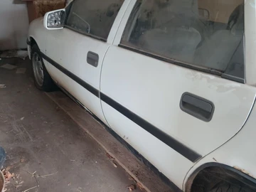 Авто Opel Vectra 1992 № 8712110