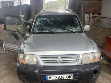 Авто Mitsubishi Pajero 2001 № 8712216