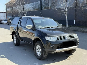 Авто Mitsubishi L 200 2015 № 8712276