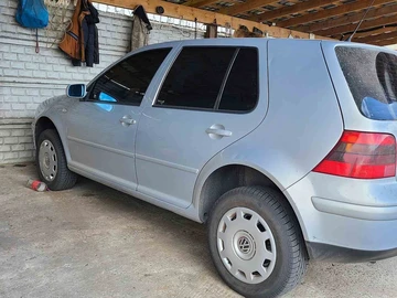 Авто Volkswagen Golf 2002 № 8712339