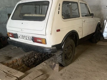 Авто ВАЗ 2121 1982 № 8712346