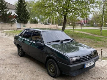 Авто ВАЗ 21099 1998 № 8712352