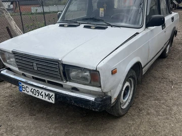 Авто ВАЗ 2107 1987 № 8712519