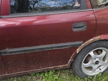 Авто Opel Vectra 1995 № 8712547