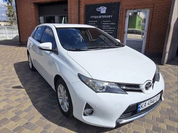 Авто Toyota Auris 2013 № 8712930